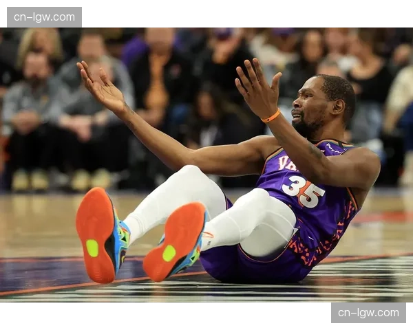 鹈鹕末节崩盘不敌湖人 锡安复出24分难阻球队西部垫底